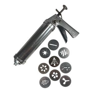 Vintage Wear-Ever No. 3367 Aluminum Cookie Press & Pastry Decorator Set 9 Discs